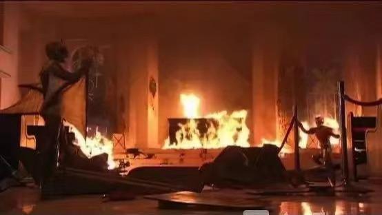 中国留学生纵火烧毁192年历史的著名教堂 恐遭重判并驱逐出境