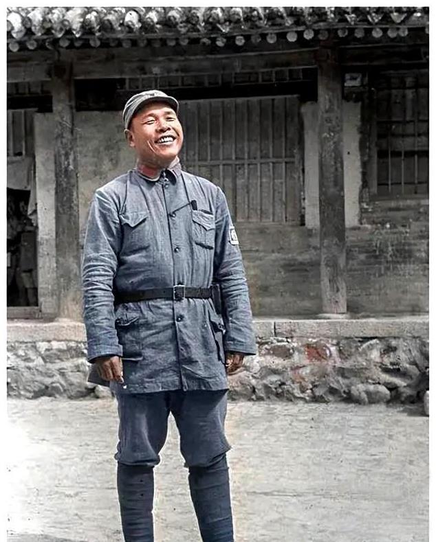 他是最倒霉的八路军战将，抗战时任冀中军区警卫旅长，手下的团长、营长，在55年授衔