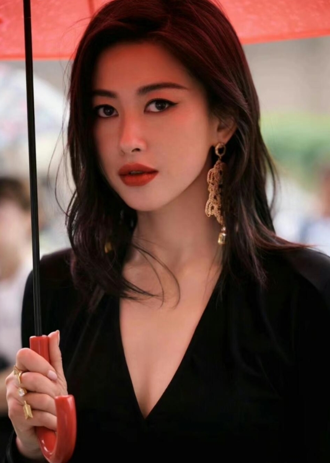 朱珠治好了我的身材焦虑