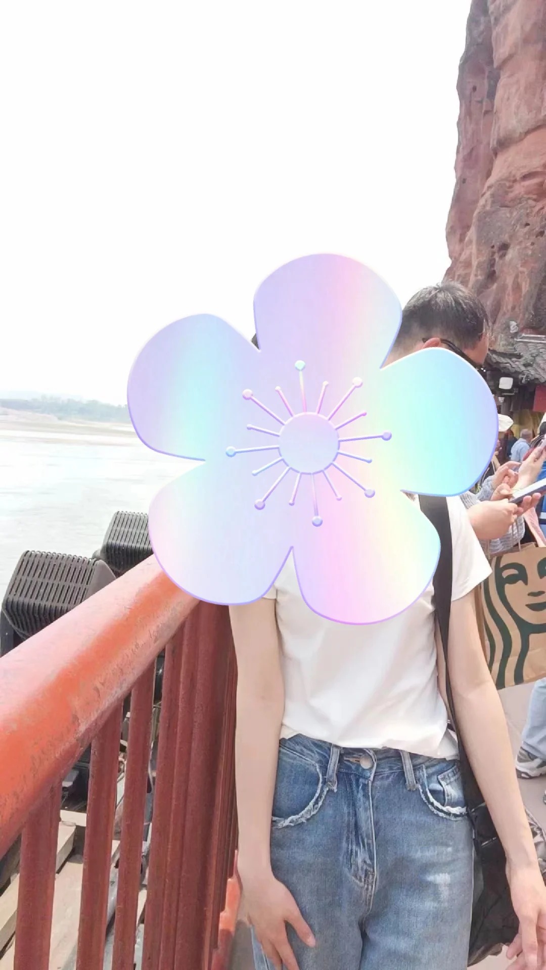 妹儿，那是渣男，赶紧跑
妹儿，官宣你的现男友zj是个渣渣，快跑！！和前女友在一起