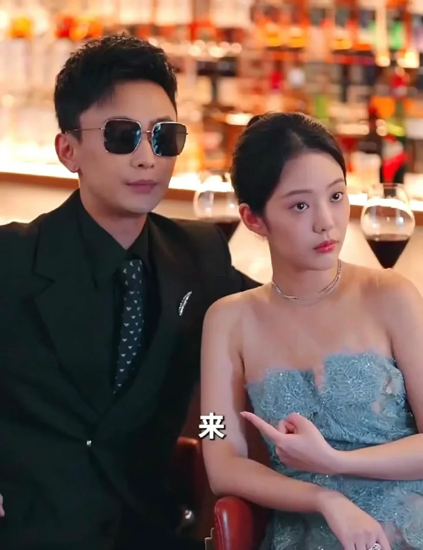 吃个瓜！他俩为什么不合作了！！
最近沉迷短剧无法自拔
看了好多他俩的剧！！没有1