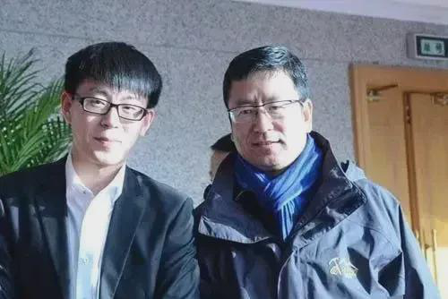  
 
 
 
有人觉得白岩松儿子选这专业就是图个留学经历，镀层金回来更有面子。