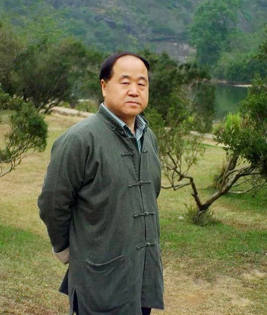 2012年，莫言刚拿到诺贝尔文学奖，就收到表妹发来的短信:“给我40000块钱，