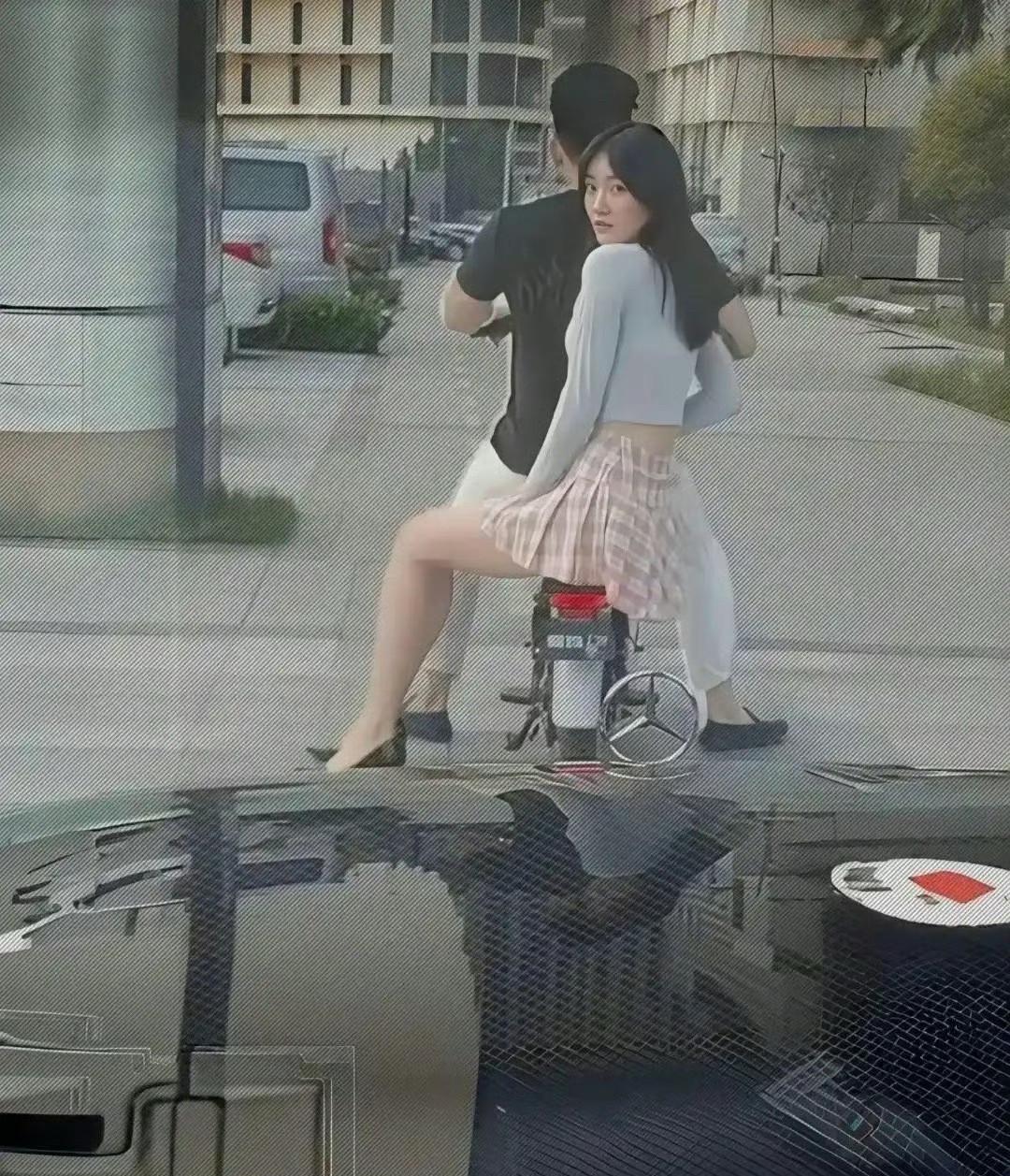 这张照片非常火，原因是什么？