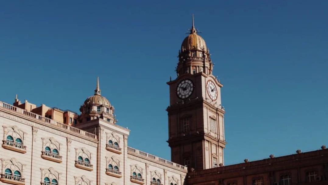 摄影入门必备：重新认识 24-70mm 镜头，不止于“万能”