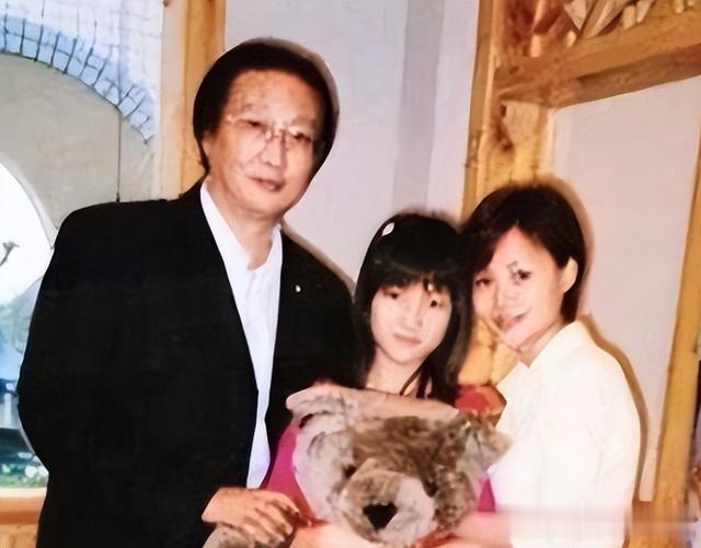 网红郭美美奢靡依旧,和金主男友世界游,网友-这种女人还有人要(郭美美抖音号是多少)-第32张图片-九妖电影 网红郭美美奢靡依旧,和金主男友世界游,网友-这种女人还有人要(郭美美抖音号是多少)-第32张图片-九妖电影