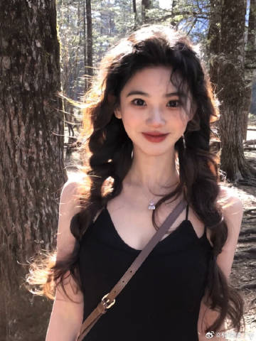 不怕冷的旅者

云杉坪去了，很美，下次还去 ​