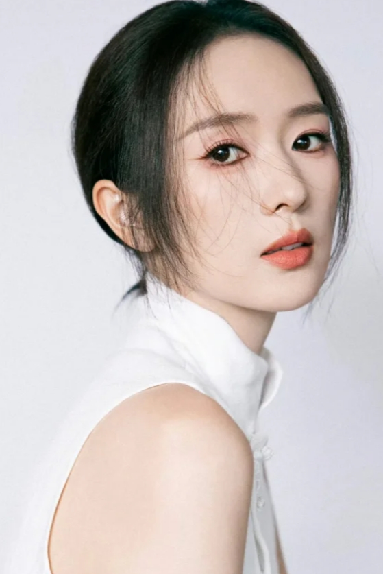 童瑶，生活不易，见招折招