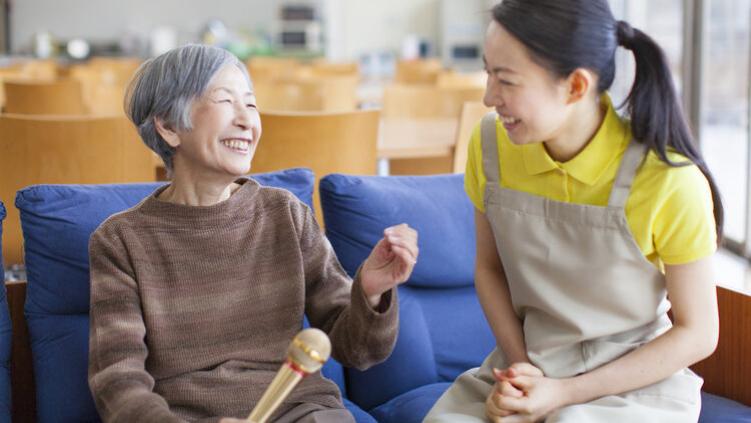 “新型养老”火了：既不用去养老院，也不麻烦子女，很省心