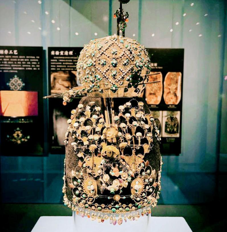 西安古墓群惊现凤冠，竟是唐高祖孙女陪葬品