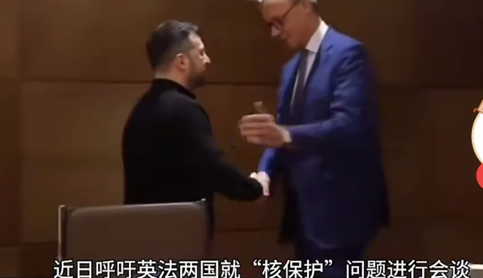 德国准备与英国，法国共享核武器！
德国是二战的战败国，没有权利拥有核武
俄罗斯虽