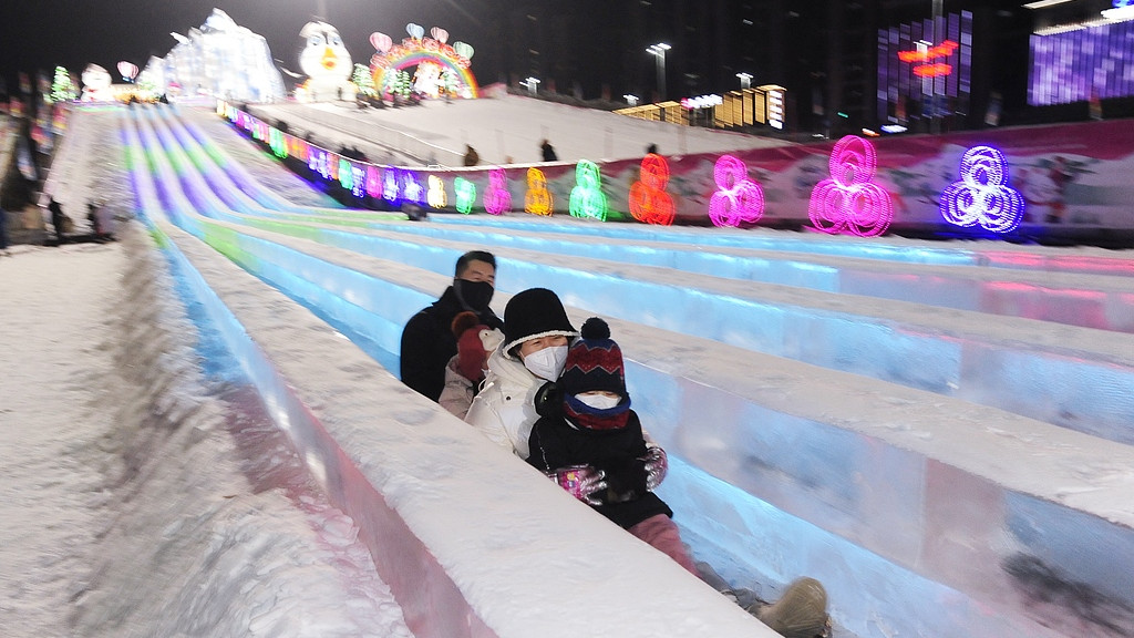 家中书房失火，37岁主持人李昕鑫不幸离世：一个生命的警钟