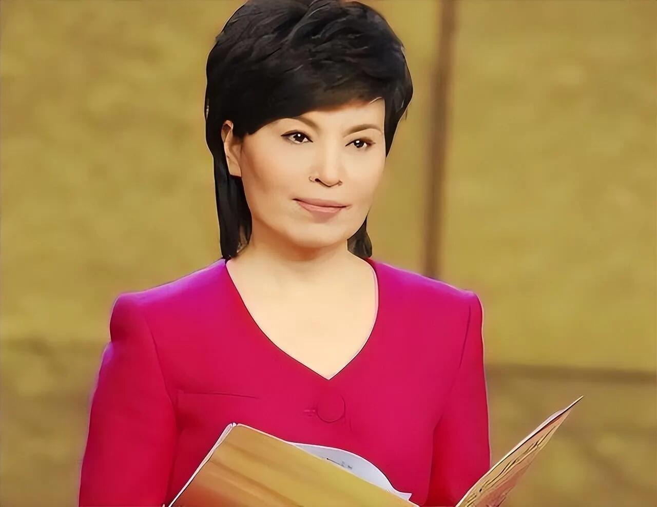 央视李瑞英：播音零失误，儿子坠楼被骂心狠