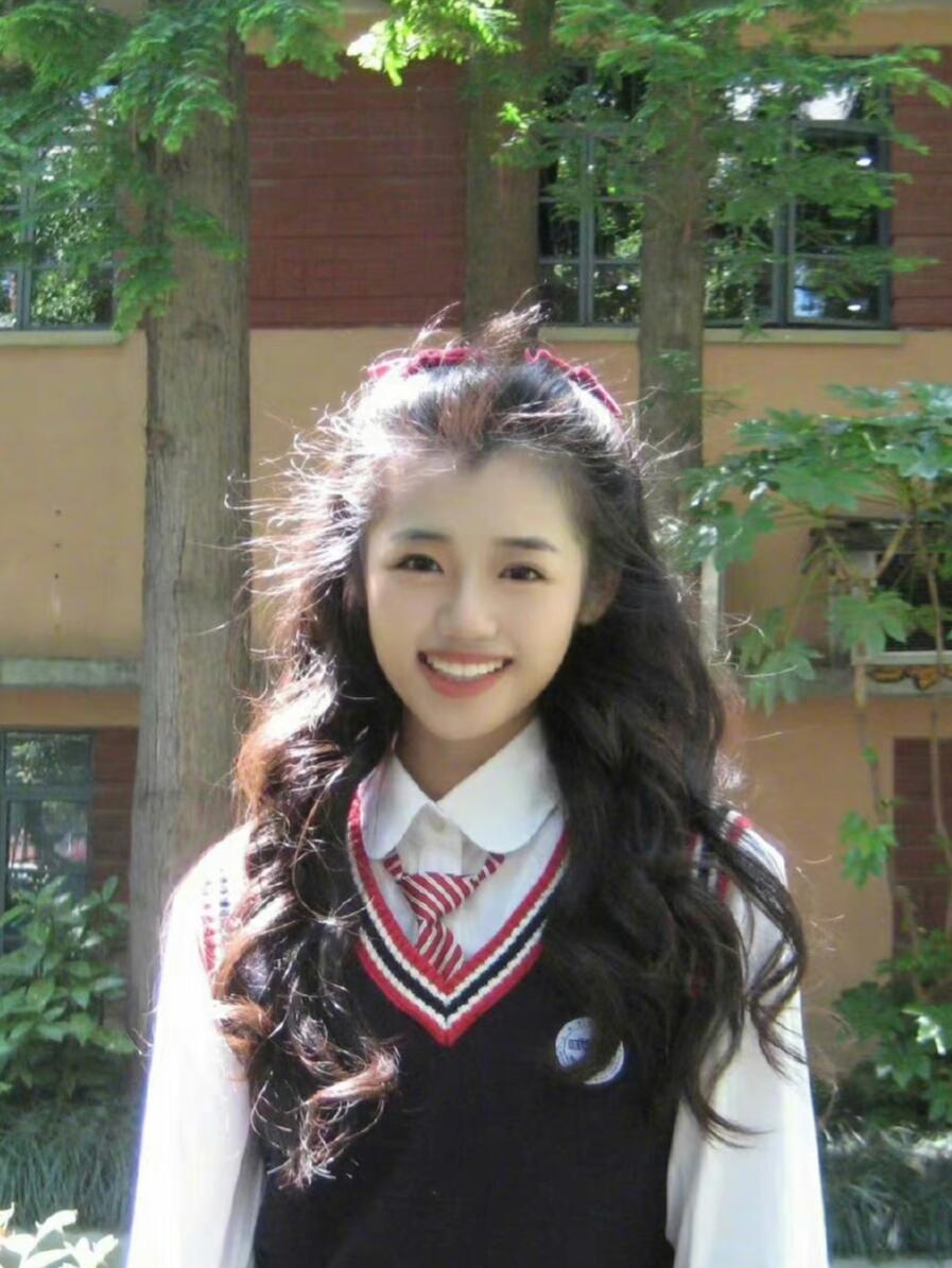 于正新签女艺人：娱乐圈的新星启航