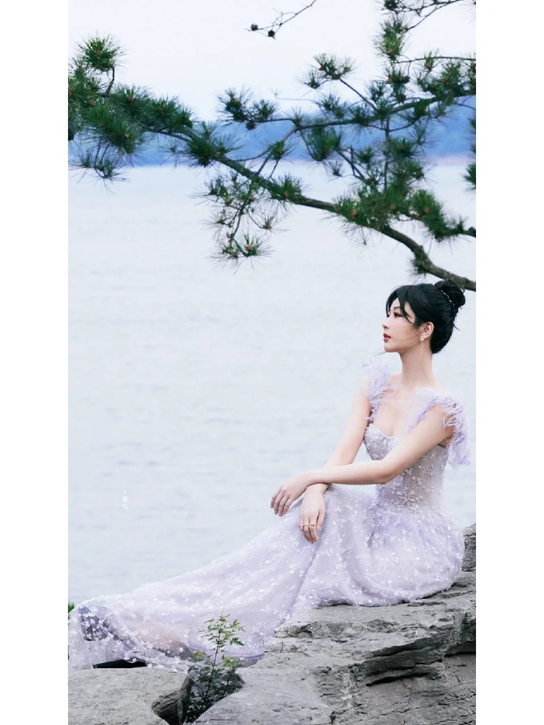 杨紫｜一眼心动 是我明媚靓丽的葡萄姐姐