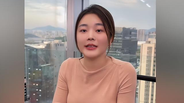 劳斯莱斯女车主疑似摆拍后续！网友扒出车曾多次被撞，当事人回应