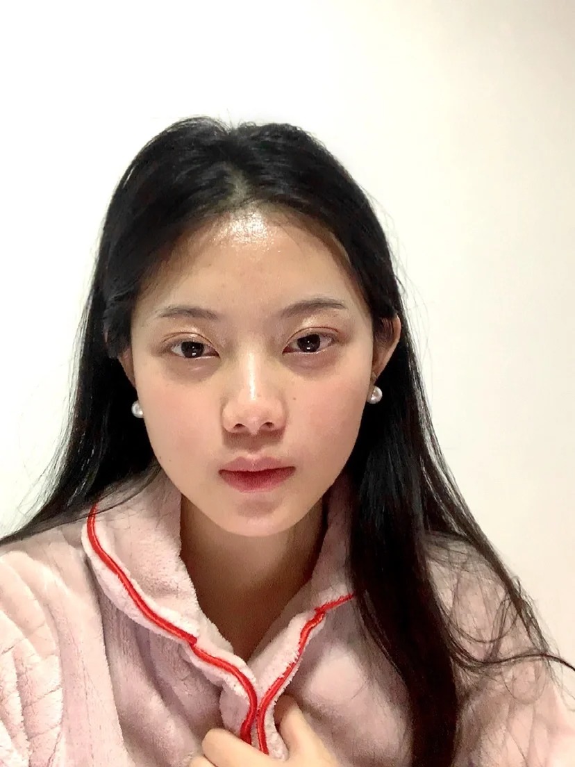 这张脸直播不得大赚特赚😎