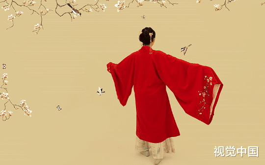 闺蜜惨被城主小姐毁容痛死，我化身丫鬟，管其吃食，只为一场特殊复仇。