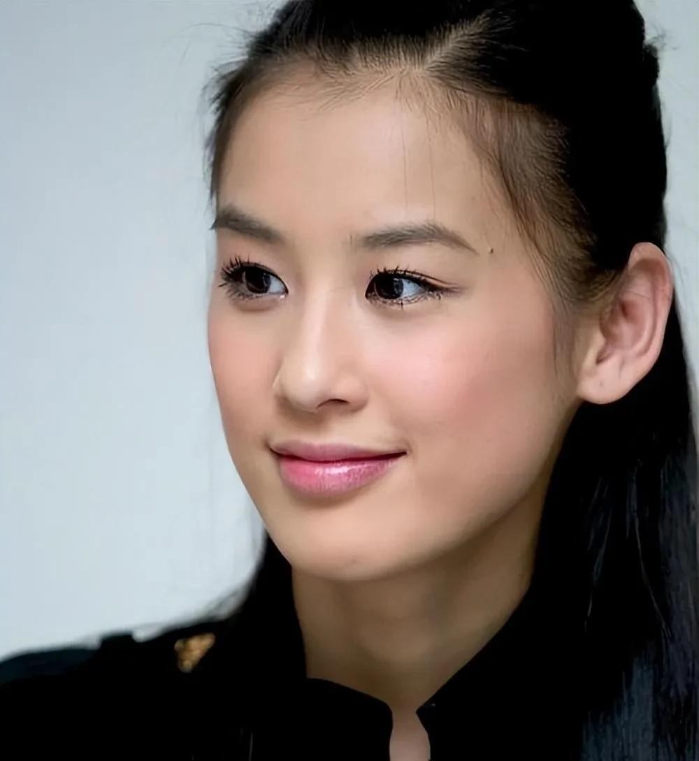 黄圣依说四不嫁 现代女性婚姻观变了

                     