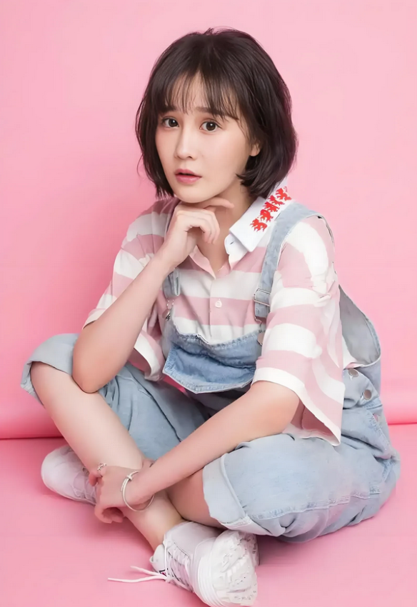 赵本山的女儿球球真是个实在人，她回应为什么不卖母婴产品？

球球2024年生下了