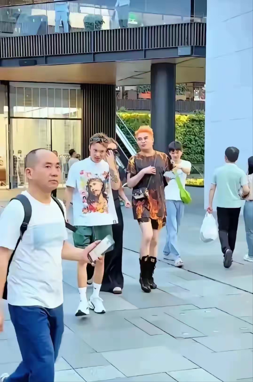 在你们当地方言，这种人称为什么