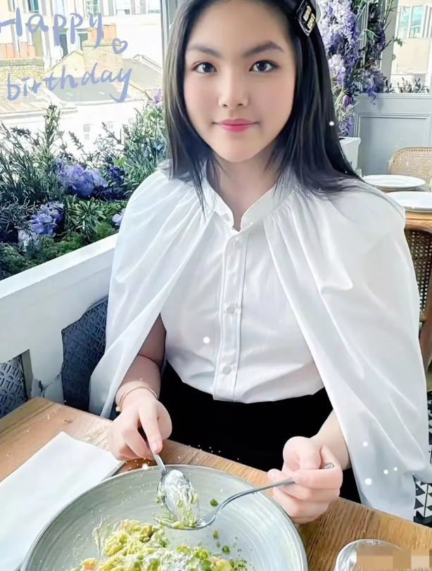 王诗龄这早餐吃的啥啊！感觉还没我吃得好