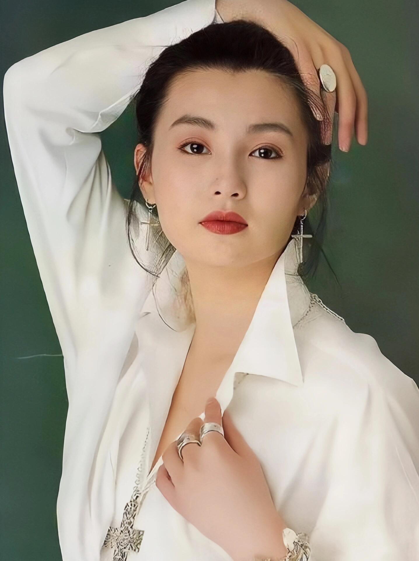 不管哪个时期，论气质我最服张曼玉