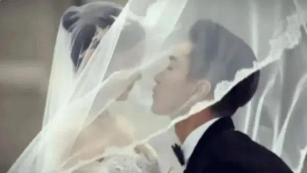 陈晓与陈妍希官宣离婚，结束近9年婚姻