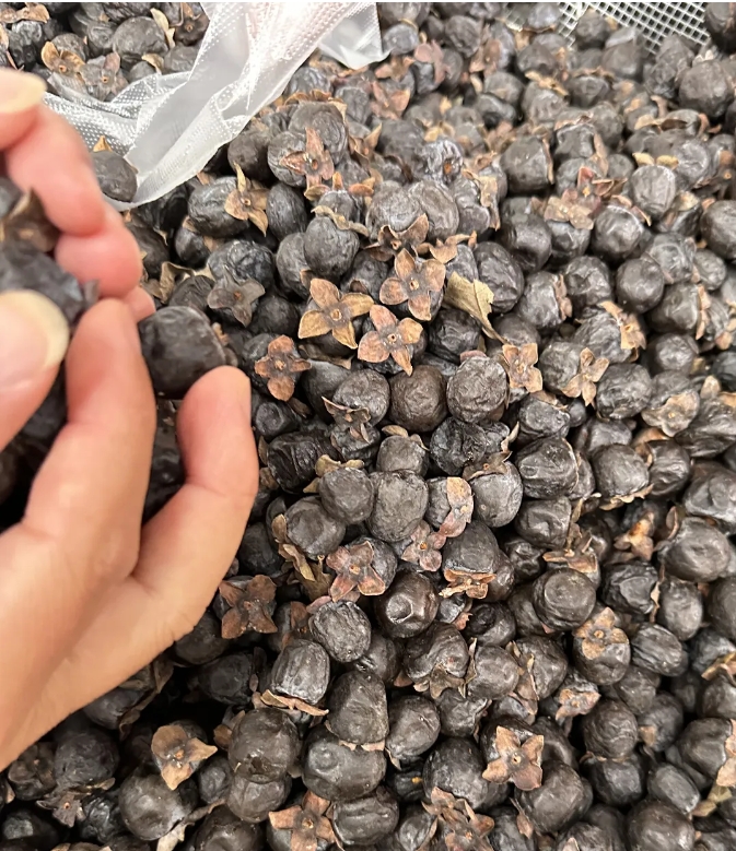 今儿个，心心念念的快递终于到手了，一看发件地址，是江西的一位好友从大山深处寄来的