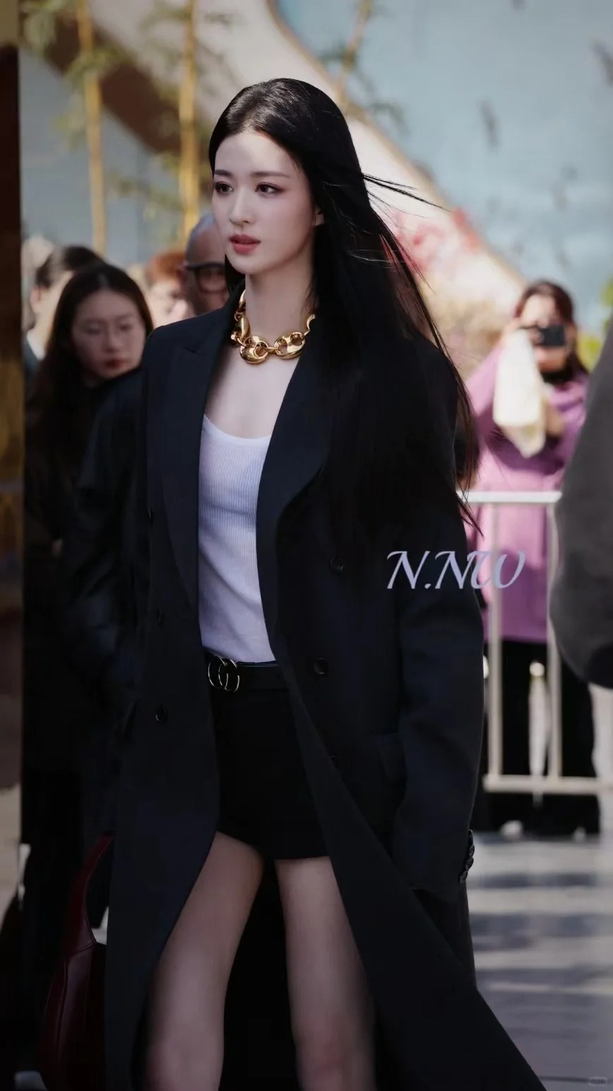 个子高真的更有星味儿
今天Gucci活动看了一圈，我一下子就被王楚然吸引了，这大