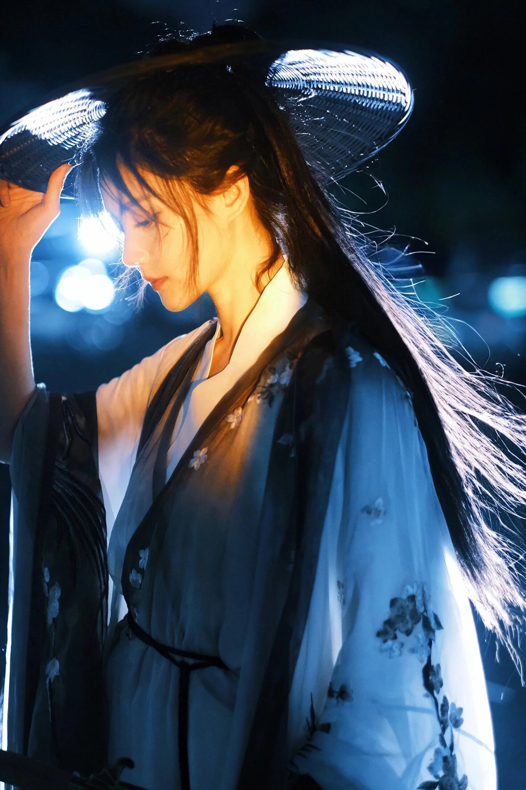 侠女战损妆造