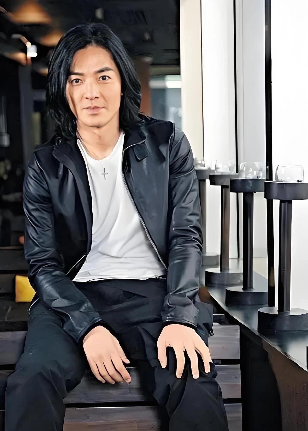 郑伊健的成长经历