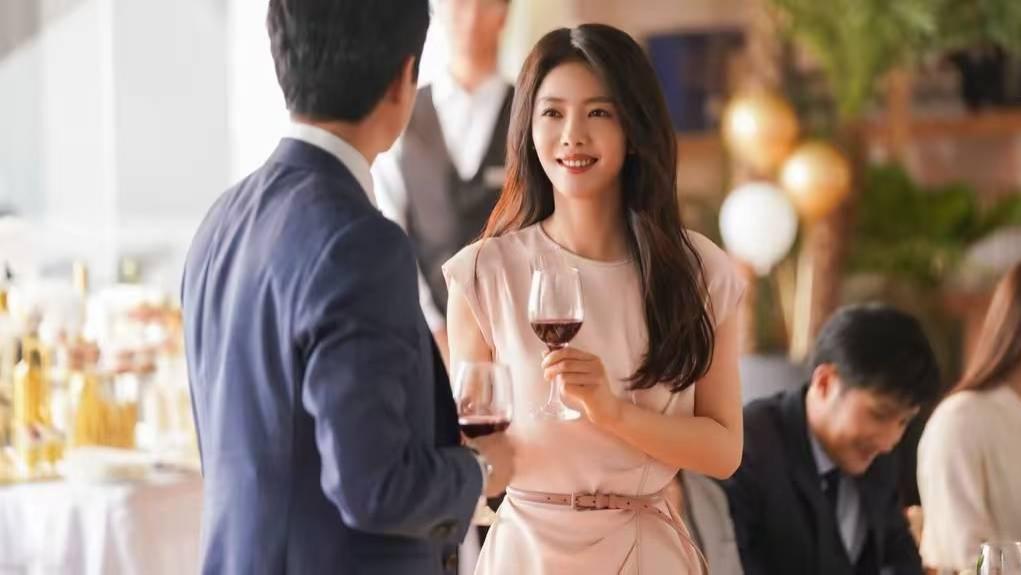 《婚内婚外》：阮美英卷走500万，宁悦被家暴成重伤，胡子博逆袭