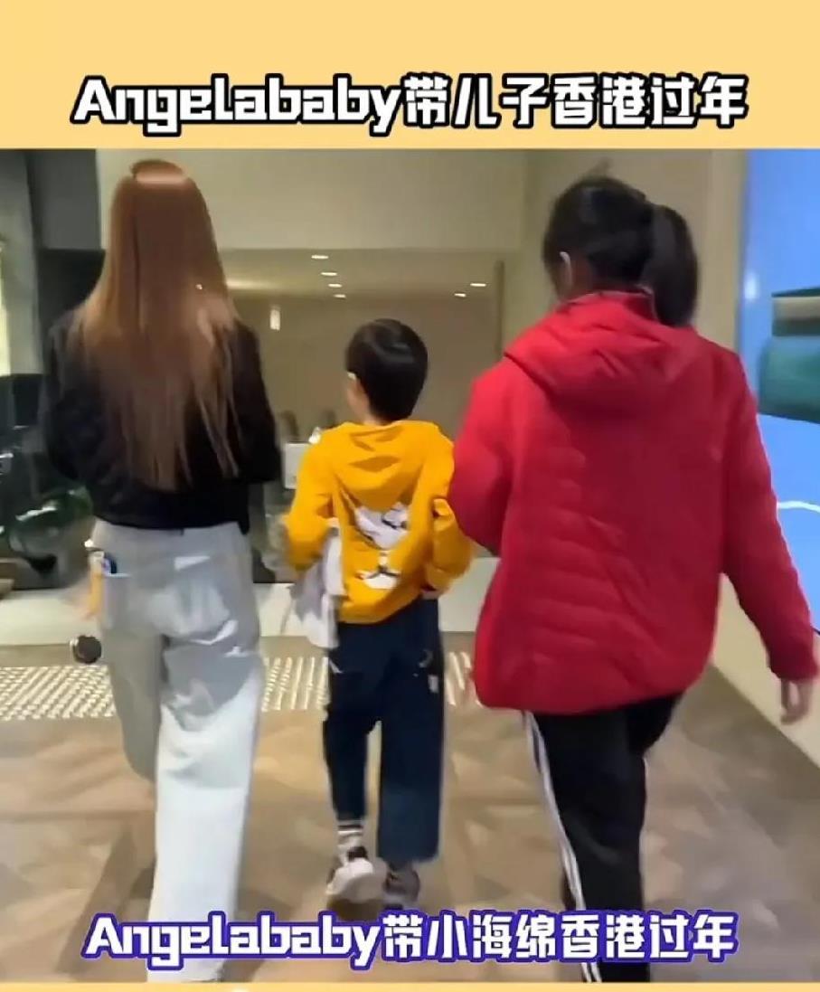 香港有很多过年的传统活动和节日氛围，比如逛花市等，Angelababy可能会带着