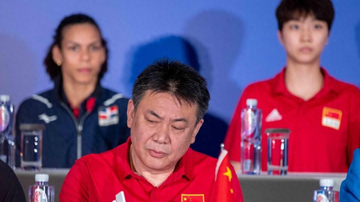 中国女排溃败塞翁失马！FIVB官宣，恭喜蔡斌朱婷振奋，日本空欢喜