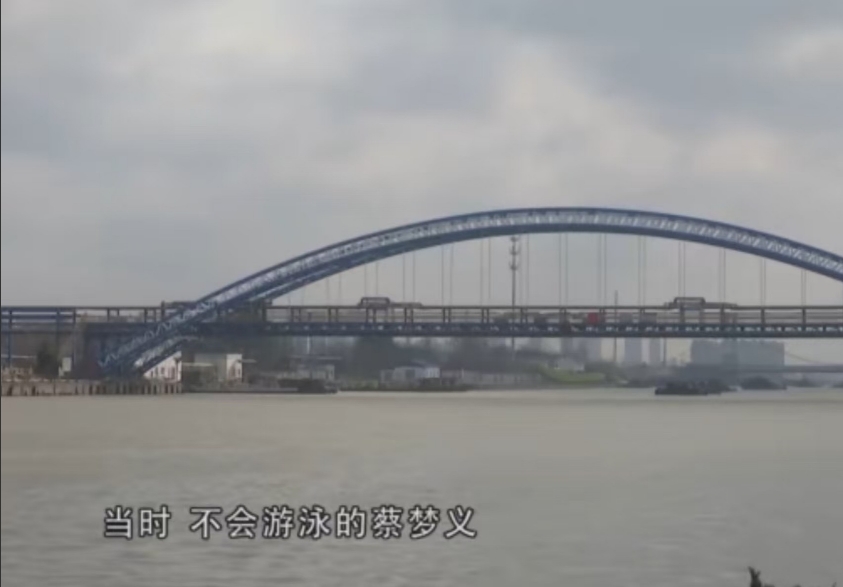江苏淮阴，儿子刚结婚2个月，就坠江身亡，公婆把110万赔偿款，分给儿媳10万。让