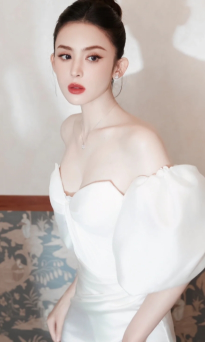 娜扎——清雅素丽