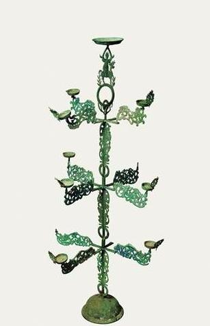 东汉十三盏铜连枝灯，汉代古物，在武威市雷台汉墓出土，高146厘米，宽166厘米。