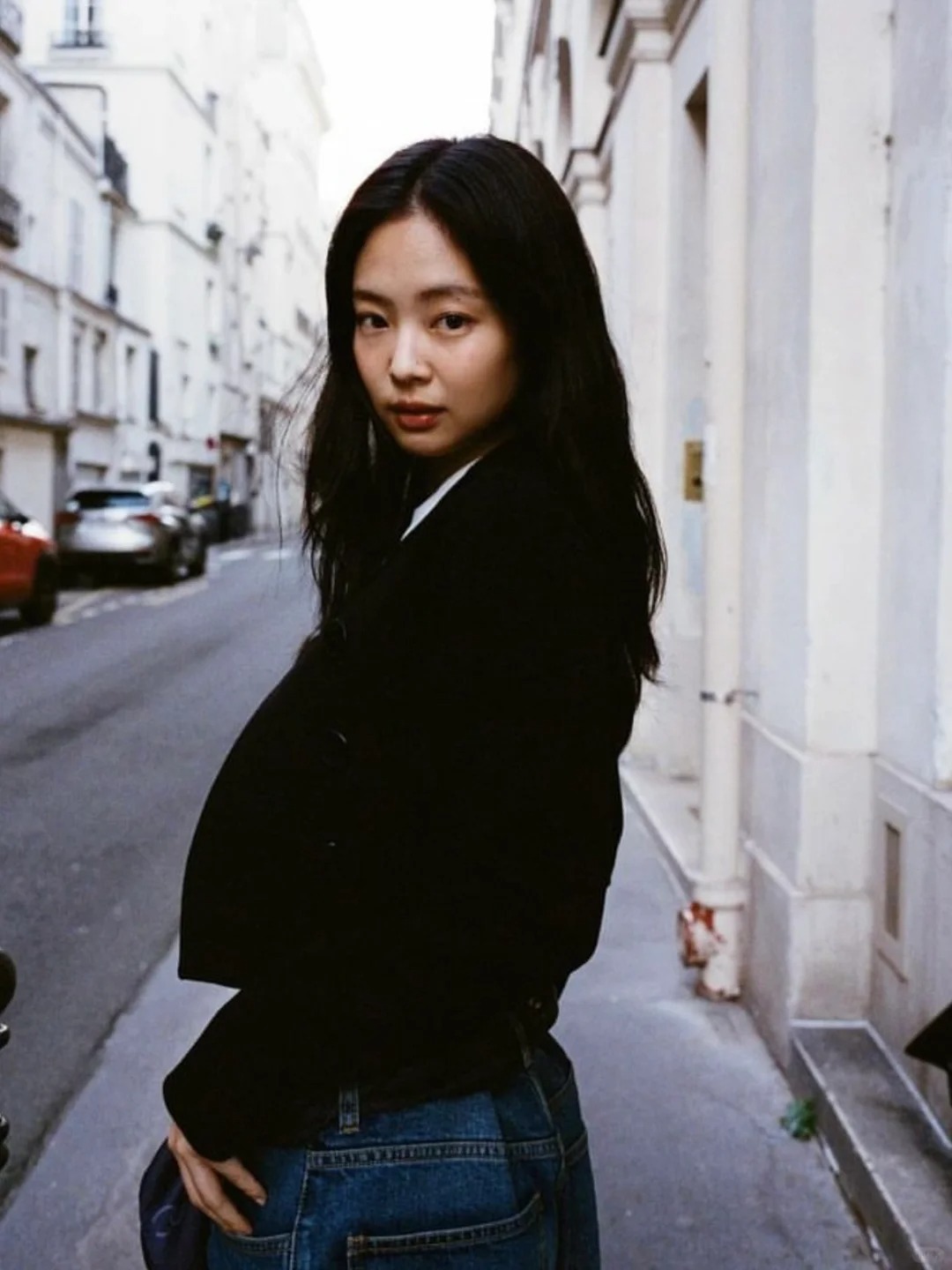 Jennie和jisoo现在都不常化妆了哎～
感觉比以前更开心了
更自由了