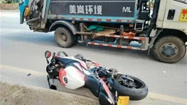 又一起！19岁摩托车女网红因车祸去世，现场画面惨烈