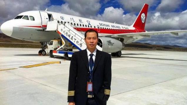 美论坛：为何中国飞机在空中挡风玻璃破裂了，还能安全返航？