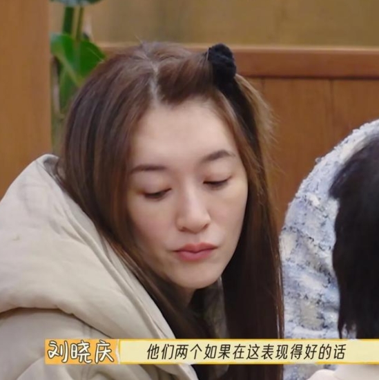 李小冉不忍了！怒斥刘晓庆不该欺负年轻人，刘晓庆态度嚣张惹众怒
在开播前就掀起了许