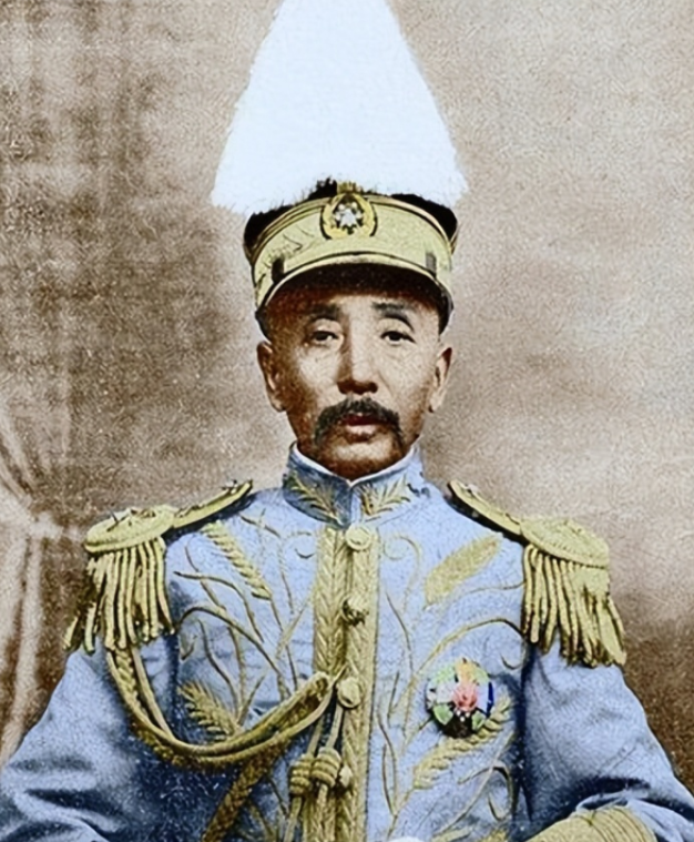 1945年，川岛芳子落入军统手中，可军统的人对她动用何种刑罚，她都不吭一声，直到