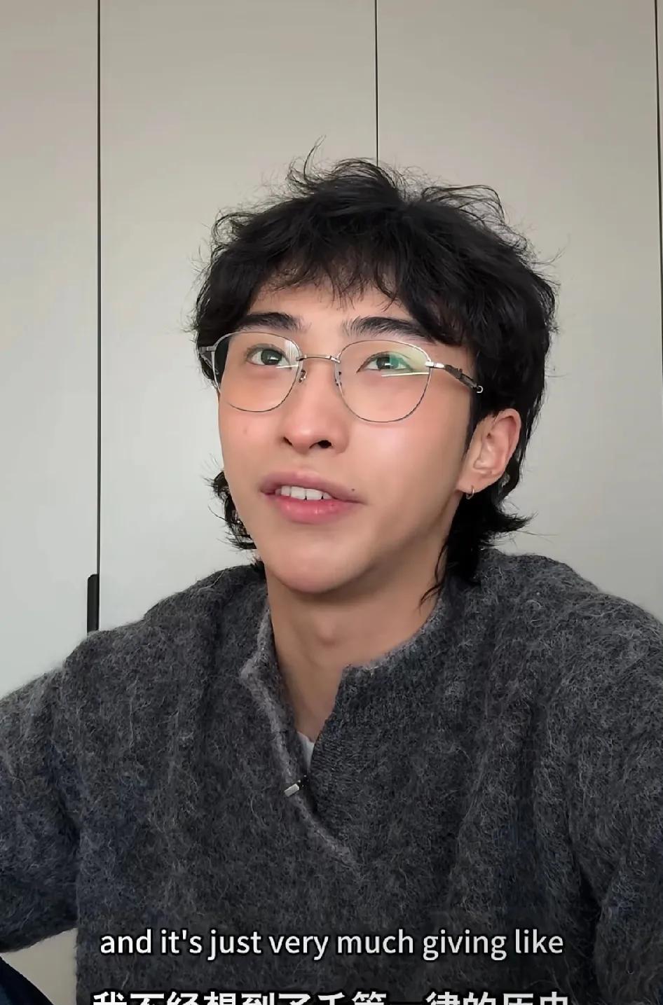 这一刻，我请所有人记住这个男孩和他说的和菊花:“我已经想到了千篇一律的历史！洋人