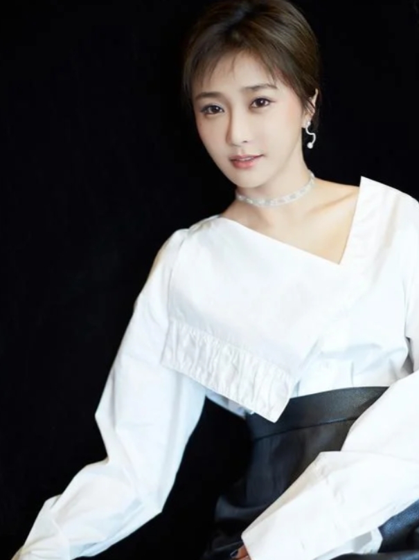 陈牧驰陈冰恋情再添实锤！网友直呼太甜了