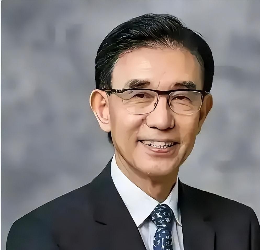 江上舟为中国芯片奉献一生

                          