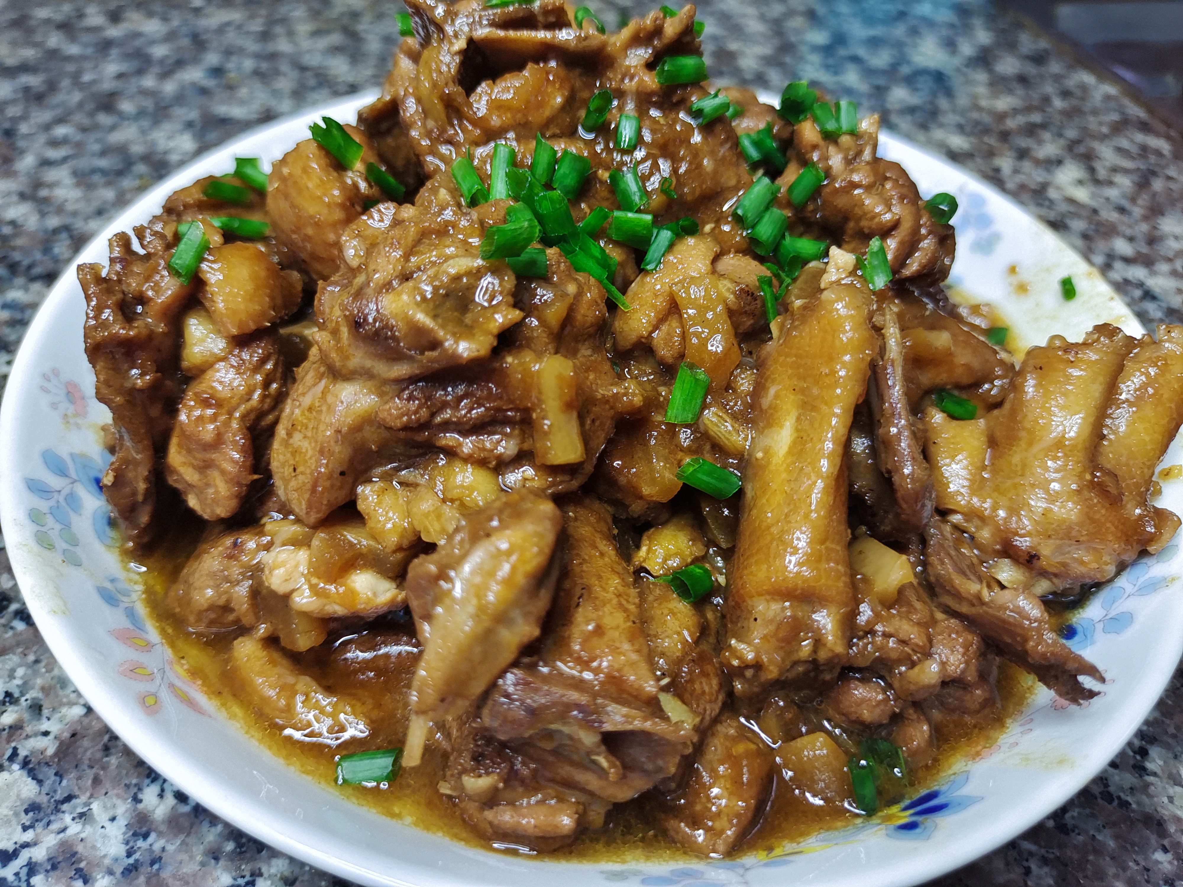 酸梅汁焖鸭，酸香入味，你吃吗？