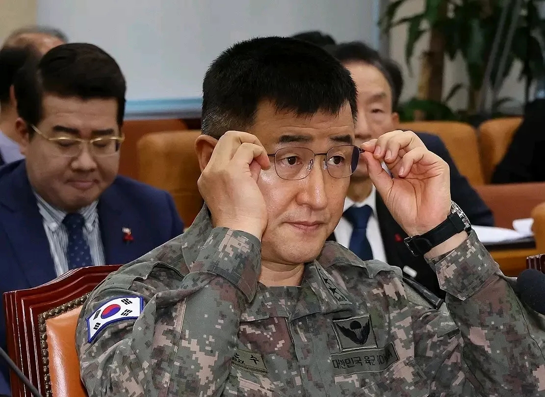 据韩联社报道，当地时间1月5日，韩国国防部代理部长金善镐表示，总统官邸警护处控制