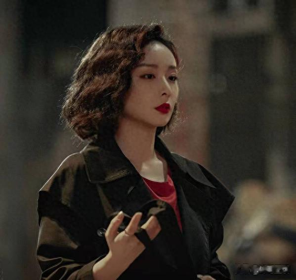 同样演“大姐大”,把雪迷宫练练和狂飙高叶放一起看,差距出来了(雪地迷宫)-第1张图片-九妖电影 同样演“大姐大”,把雪迷宫练练和狂飙高叶放一起看,差距出来了(雪地迷宫)-第1张图片-九妖电影