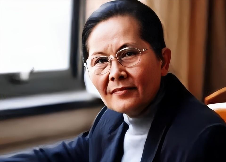 啥？中国半导体专家，竟然成了美国院士？这背后到底藏着啥惊天秘密？难道是国内的科研